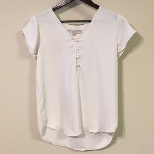 NWOT, LOFT Button Front Popover Flutter Sleeve Top